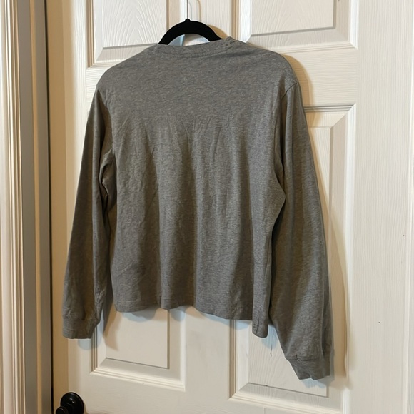 Nike long sleeved crop tee with leopard print and gold and black swoosh, size m - Picture 2 of 7